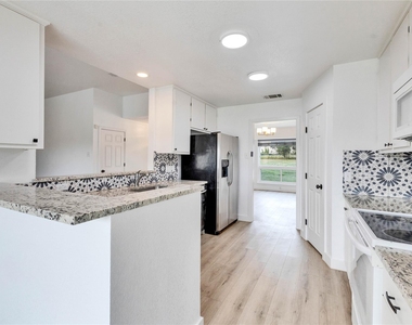 451 County Road 276 Rd - Photo Thumbnail 1