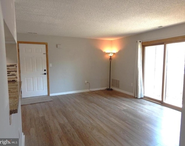 2401 Ravens Crest Drive - Photo Thumbnail 4