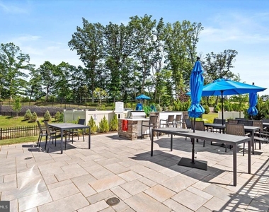 3327 Poplar Place - Photo Thumbnail 26