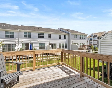 3327 Poplar Place - Photo Thumbnail 24