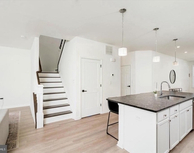 3327 Poplar Place - Photo Thumbnail 5