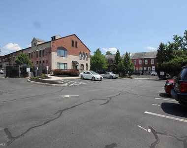 20 Swan Street - Photo Thumbnail 18