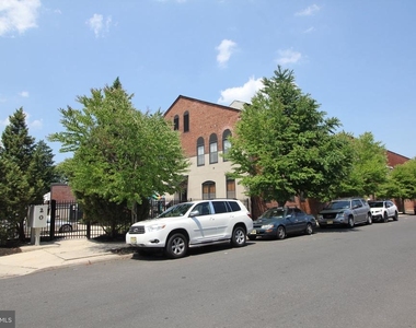 20 Swan Street - Photo Thumbnail 23