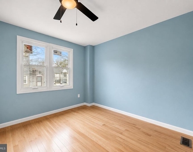 565 Lamberton Street - Photo Thumbnail 6
