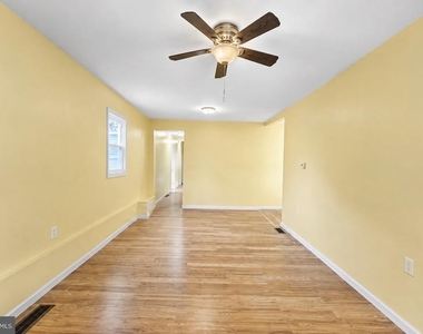 565 Lamberton Street - Photo Thumbnail 5