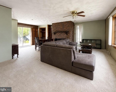 100 Kennedy Boulevard - Photo Thumbnail 34