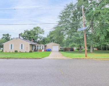 100 Kennedy Boulevard - Photo Thumbnail 30