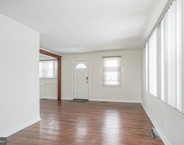 20 E Landing Road - Photo Thumbnail 5