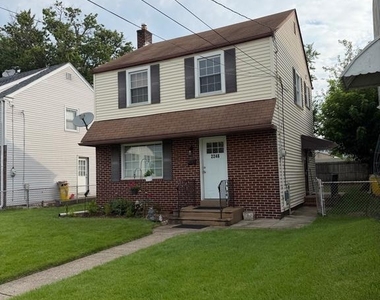 2248 Hollinshed Avenue - Photo Thumbnail 1