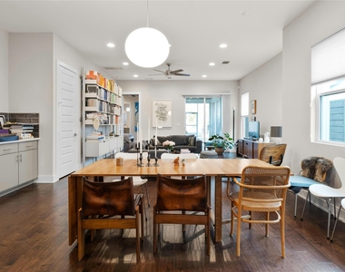 1100 Saucedo St - Photo Thumbnail 8