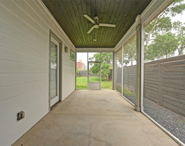 1100 Saucedo St - Photo Thumbnail 19