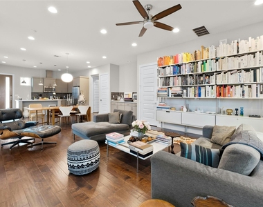 1100 Saucedo St - Photo Thumbnail 4