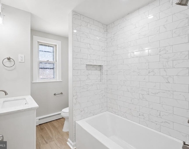 102 E Park Avenue - Photo Thumbnail 9