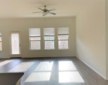 1309 Terrace View Dr - Photo Thumbnail 10