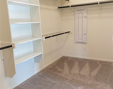 1309 Terrace View Dr - Photo Thumbnail 23
