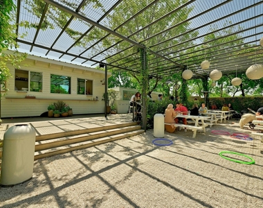 2401 Winsted Ln - Photo Thumbnail 22