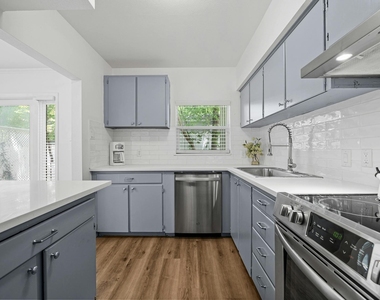 2401 Winsted Ln - Photo Thumbnail 9