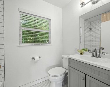 2401 Winsted Ln - Photo Thumbnail 16