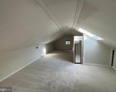 32 Pear Street - Photo Thumbnail 12