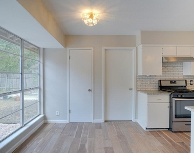 10110 Aspen St - Photo Thumbnail 4