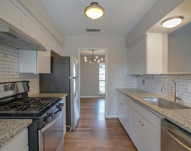 10110 Aspen St - Photo Thumbnail 19