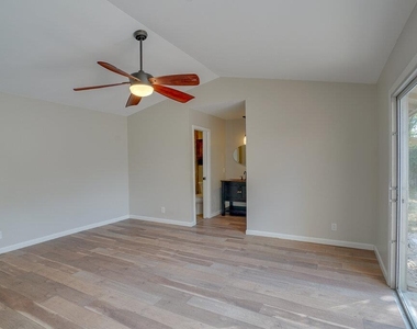 10110 Aspen St - Photo Thumbnail 13