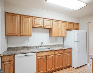 302 Kelly Cove - Photo Thumbnail 11