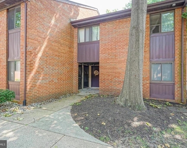 302 Kelly Cove - Photo Thumbnail 2