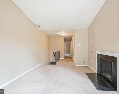 302 Kelly Cove - Photo Thumbnail 6