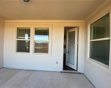 16500 Aventura Ave - Photo Thumbnail 18