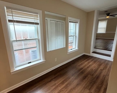 127 E Union Street - Photo Thumbnail 12