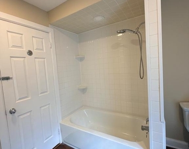 127 E Union Street - Photo Thumbnail 14