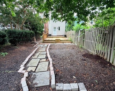 127 E Union Street - Photo Thumbnail 26