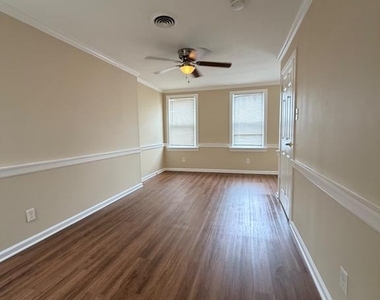 127 E Union Street - Photo Thumbnail 15