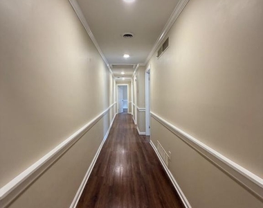 127 E Union Street - Photo Thumbnail 11