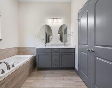 338 Coventry Rd - Photo Thumbnail 26