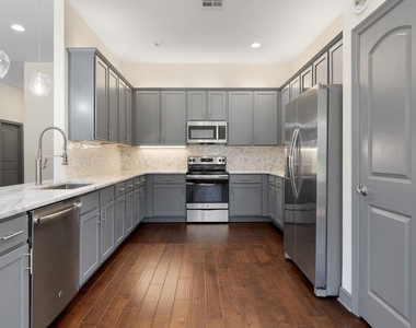 338 Coventry Rd - Photo Thumbnail 11