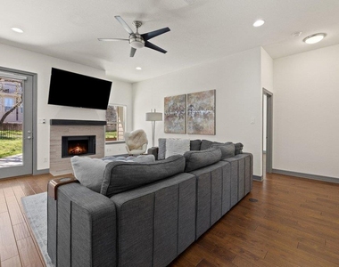 338 Coventry Rd - Photo Thumbnail 6