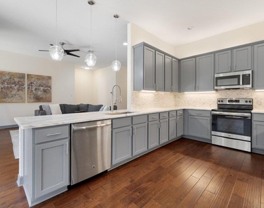 338 Coventry Rd - Photo Thumbnail 9