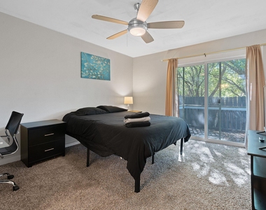 2603 Parker Ln - Photo Thumbnail 9