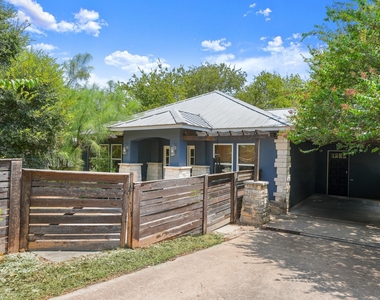 2501 Del Curto Rd - Photo Thumbnail 23