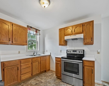 46 N Charles Street - Photo Thumbnail 10
