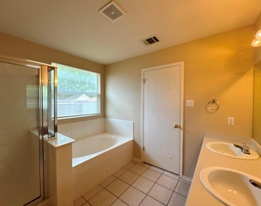 209 Katy B Ln - Photo Thumbnail 36