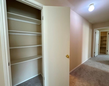 209 Katy B Ln - Photo Thumbnail 25