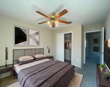 209 Katy B Ln - Photo Thumbnail 20