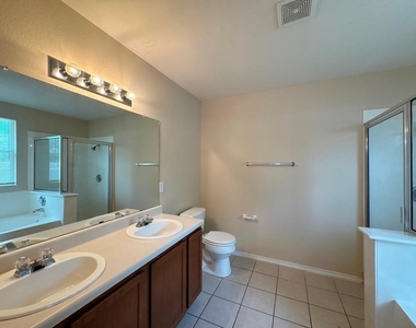 209 Katy B Ln - Photo Thumbnail 35