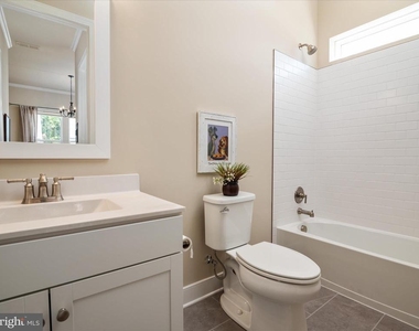 124 Nighthawk Drive - Photo Thumbnail 12