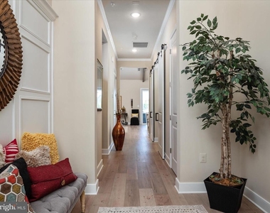 124 Nighthawk Drive - Photo Thumbnail 9