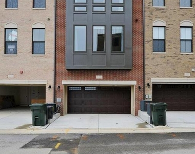 520 Harborview Drive - Photo Thumbnail 1