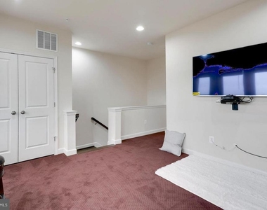 520 Harborview Drive - Photo Thumbnail 24